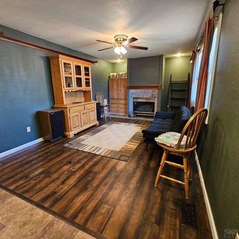 2114 Rangeview Dr, Pueblo, CO 81008