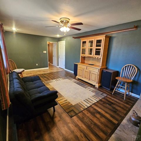 2114 Rangeview Dr, Pueblo, CO 81008