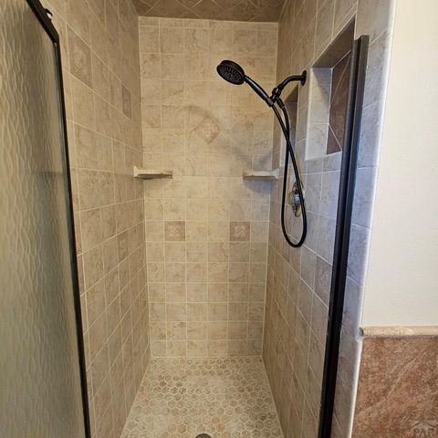 2114 Rangeview Dr, Pueblo, CO 81008