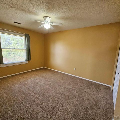 2114 Rangeview Dr, Pueblo, CO 81008