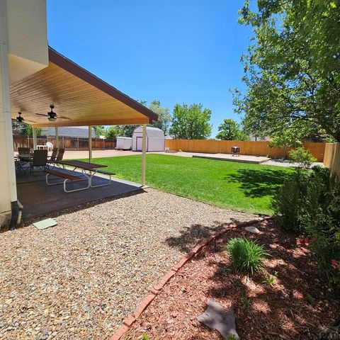 2114 Rangeview Dr, Pueblo, CO 81008