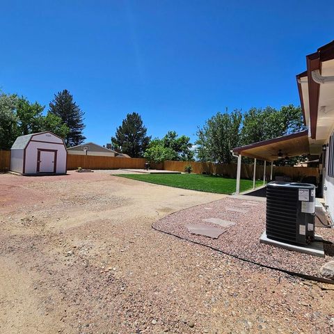 2114 Rangeview Dr, Pueblo, CO 81008