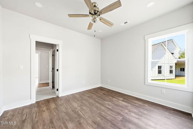 287 Old Island Trail, Kingsport, TN 37664