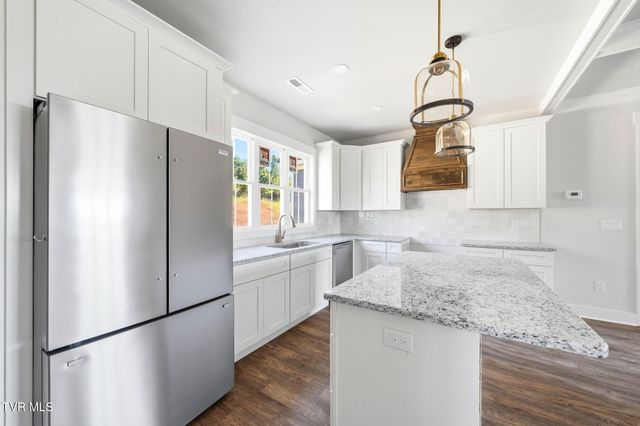 287 Old Island Trail, Kingsport, TN 37664