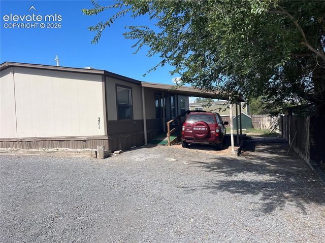 271 E Countryside Drive, Pueblo West, CO 81007