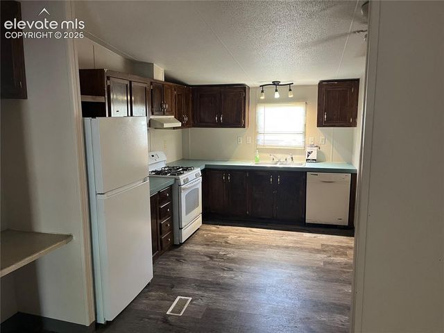 271 E Countryside Drive, Pueblo West, CO 81007