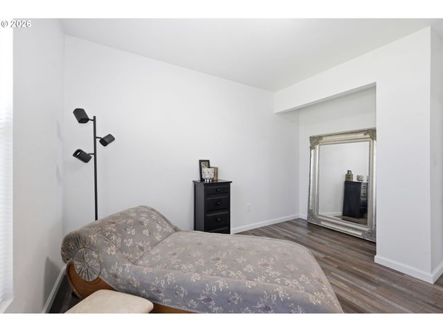2076 ASSUMPTION St, Eugene, OR 97402