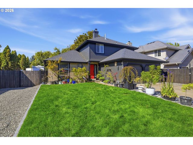 2076 ASSUMPTION St, Eugene, OR 97402