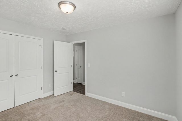 273 Green Hills Dr, Springfield, TN 37172