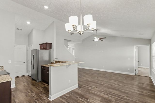 273 Green Hills Dr, Springfield, TN 37172