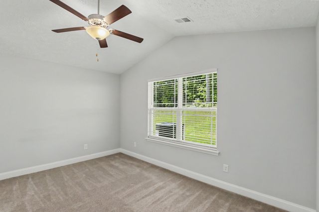 273 Green Hills Dr, Springfield, TN 37172