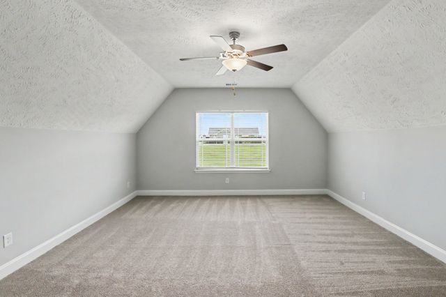 273 Green Hills Dr, Springfield, TN 37172