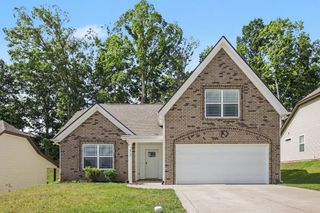 273 Green Hills Dr, Springfield, TN 37172
