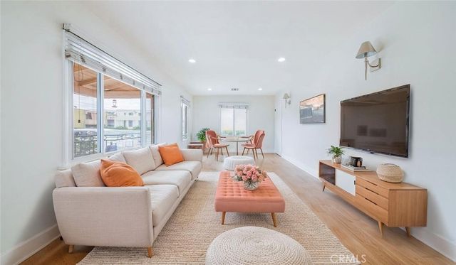 6443 Agnes Avenue, North Hollywood, CA 91606