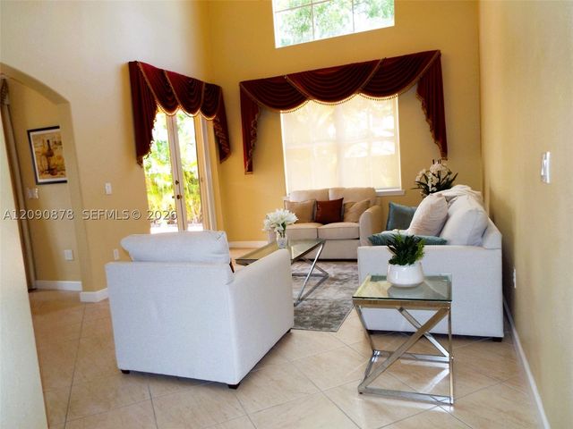 6042 SW 163rd Ave, Miami, FL 33193