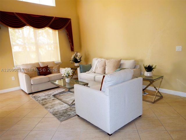 6042 SW 163rd Ave, Miami, FL 33193