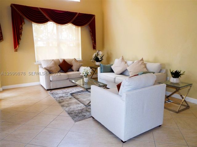 6042 SW 163rd Ave, Miami, FL 33193