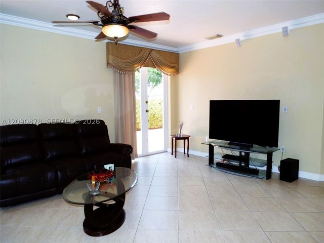 6042 SW 163rd Ave, Miami, FL 33193