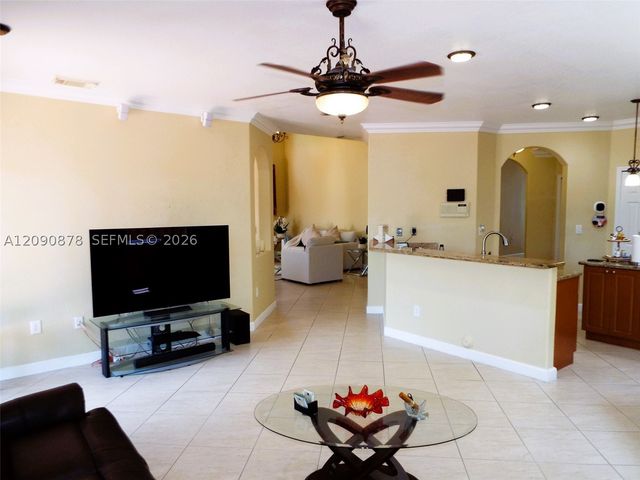 6042 SW 163rd Ave, Miami, FL 33193