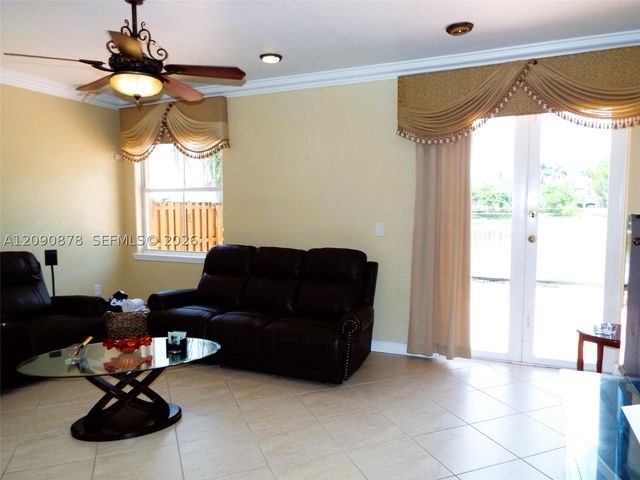 6042 SW 163rd Ave, Miami, FL 33193