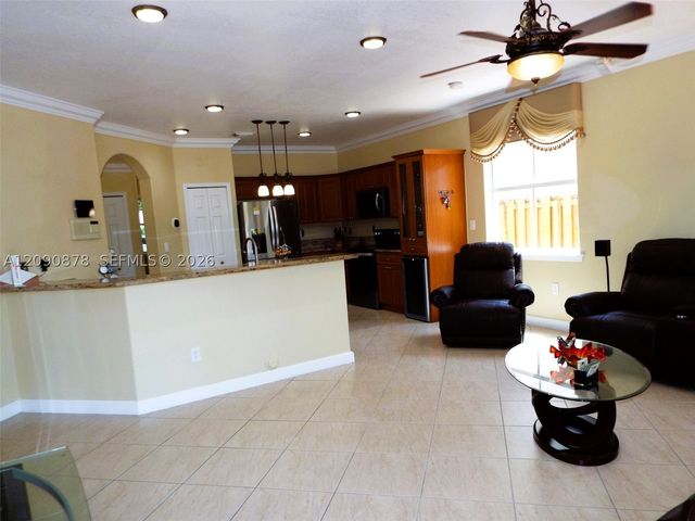 6042 SW 163rd Ave, Miami, FL 33193