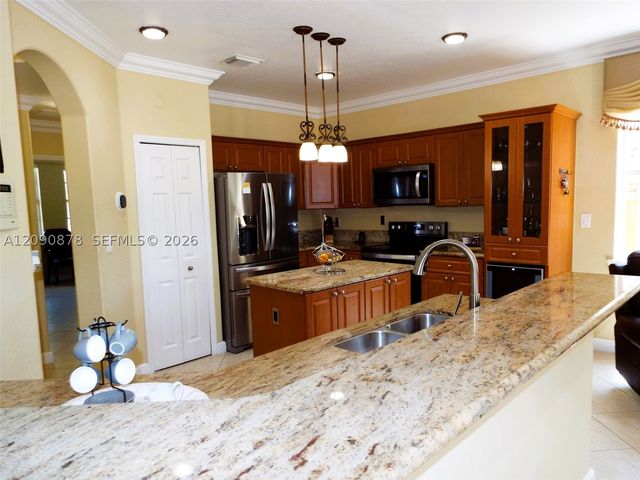 6042 SW 163rd Ave, Miami, FL 33193