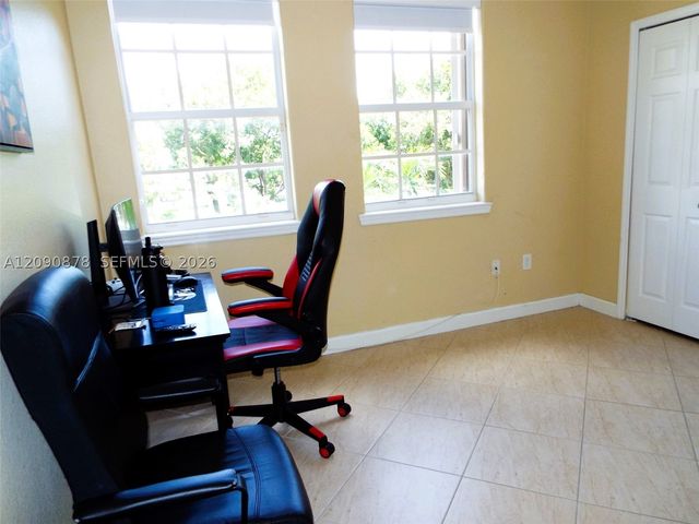 6042 SW 163rd Ave, Miami, FL 33193