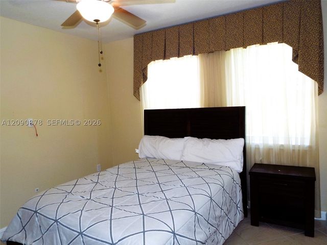 6042 SW 163rd Ave, Miami, FL 33193