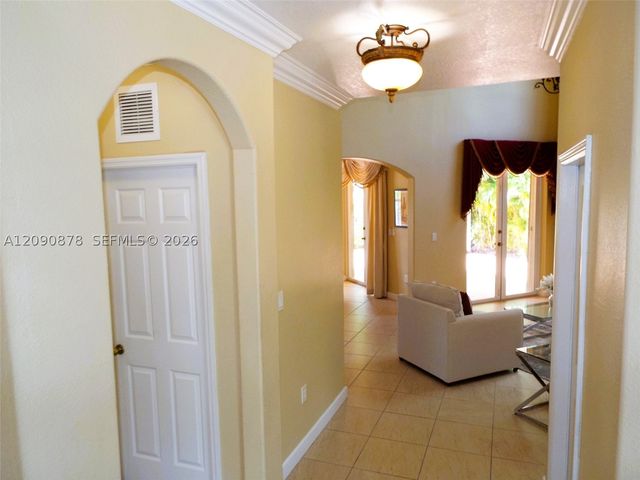 6042 SW 163rd Ave, Miami, FL 33193