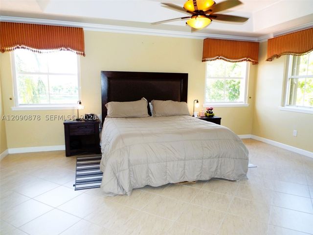 6042 SW 163rd Ave, Miami, FL 33193