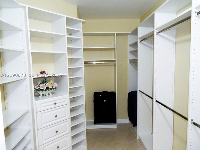 6042 SW 163rd Ave, Miami, FL 33193