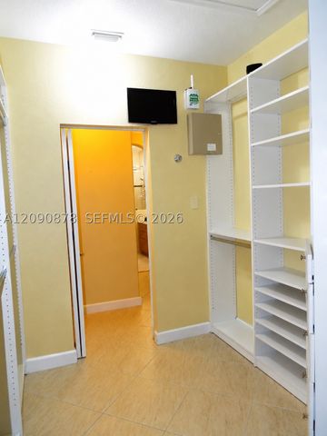 6042 SW 163rd Ave, Miami, FL 33193