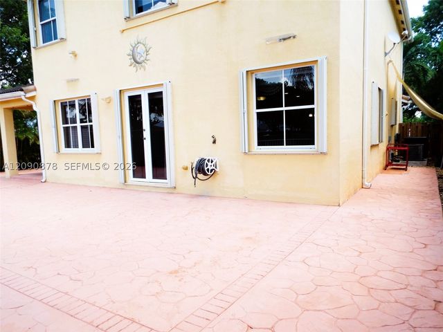 6042 SW 163rd Ave, Miami, FL 33193