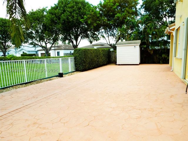 6042 SW 163rd Ave, Miami, FL 33193