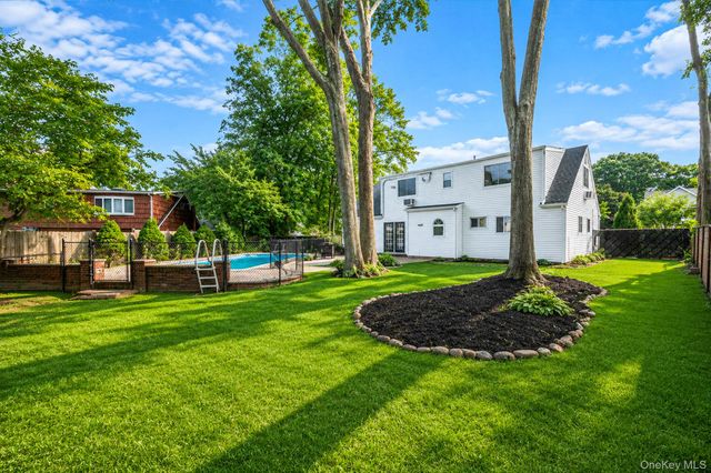 23 Dellmarie Lane, Nesconset, NY 11767
