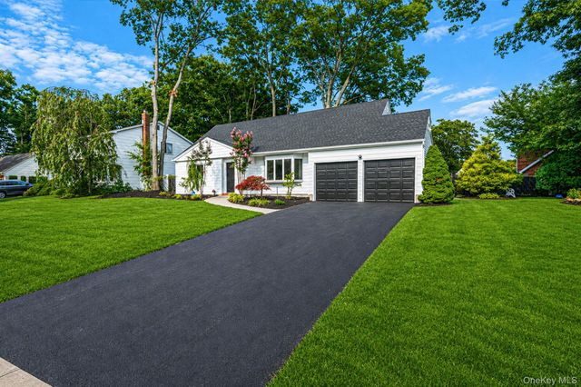 23 Dellmarie Lane, Nesconset, NY 11767