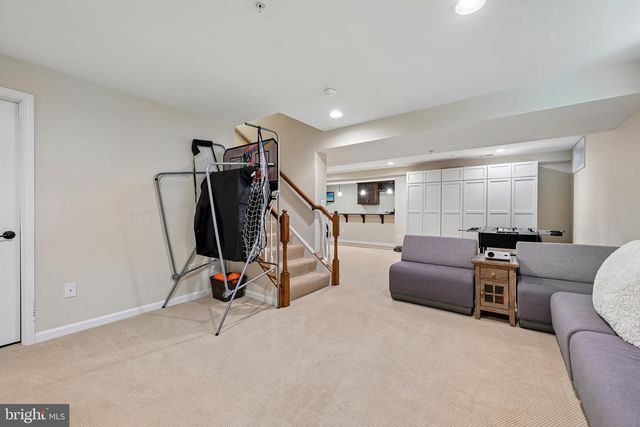 338 MEADOW CREEK DR, Westminster, MD 21158