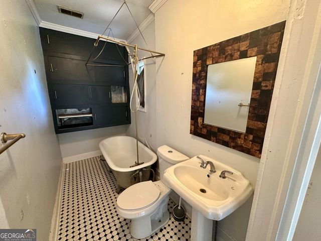 710 Lakeview Avenue NE, Atlanta, GA 30308