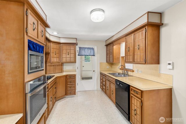 2403 Elliott Avenue NW, Olympia, WA 98502