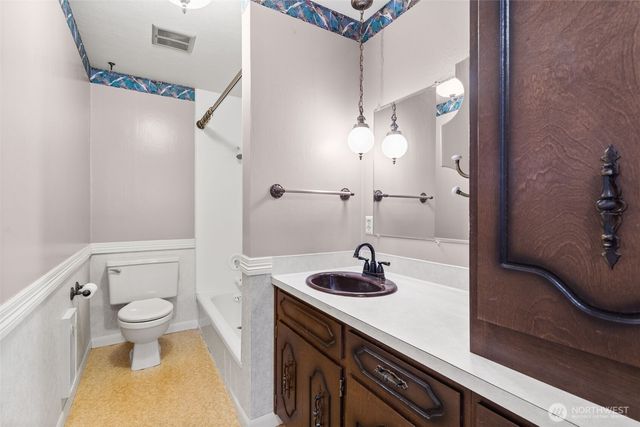 2403 Elliott Avenue NW, Olympia, WA 98502