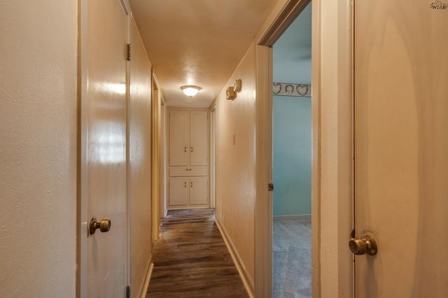 612 W REBECCA AVENUE, Iowa Park, TX 76367