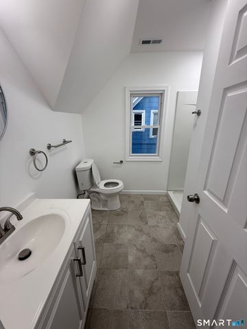 10 Cross Street, Hamden, CT 06514