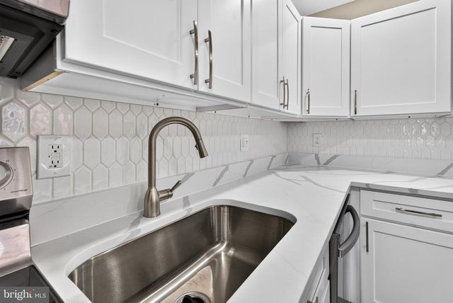 1132 STEPHEN DR, Middle River, MD 21220