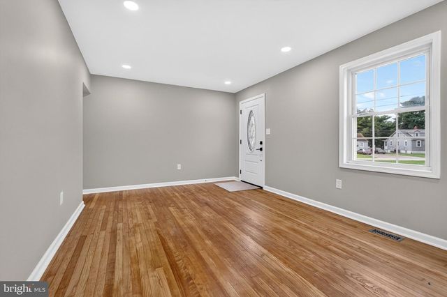 1132 STEPHEN DR, Middle River, MD 21220