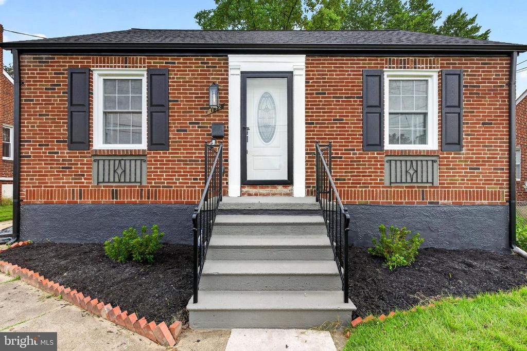1132 STEPHEN DR, Middle River, MD 21220
