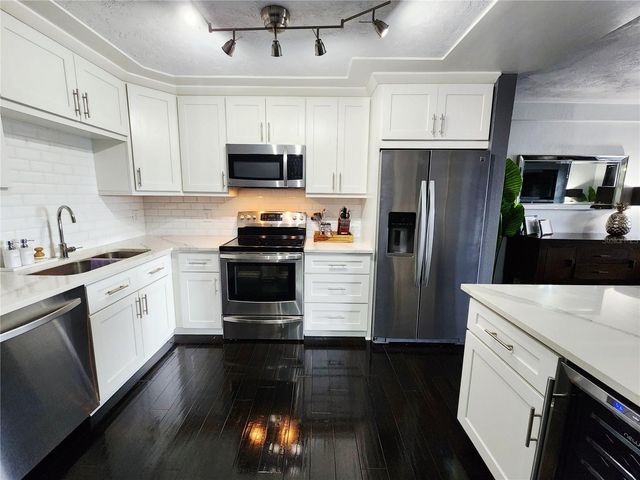 4651 1ST STREET NE 306, St Petersburg, FL 33702