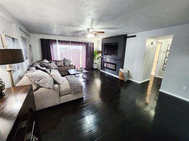 4651 1ST STREET NE 306, St Petersburg, FL 33702