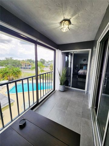 4651 1ST STREET NE 306, St Petersburg, FL 33702