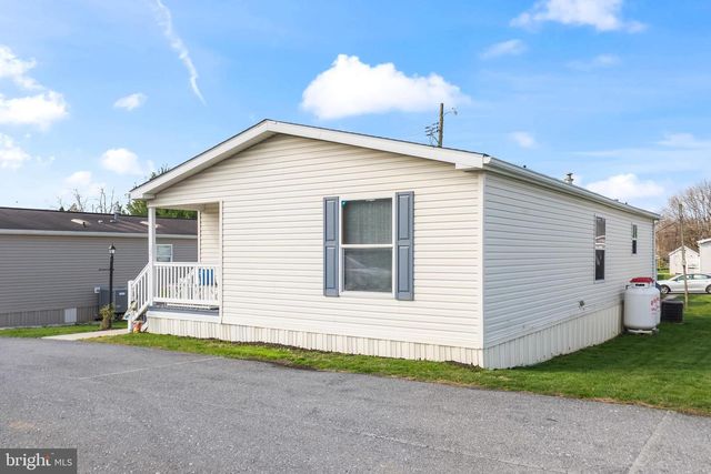 32 STONEHILL PARK, Annville, PA 17003