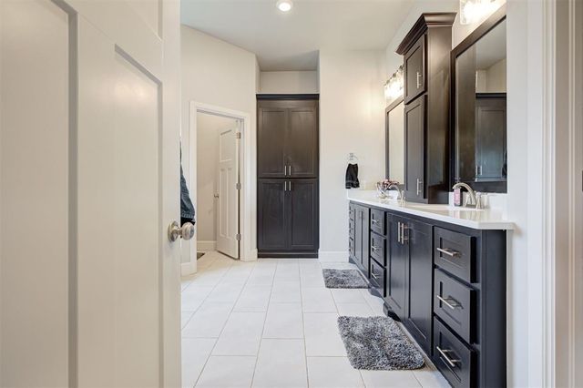 11517 NW 107th Street, Yukon, OK 73099